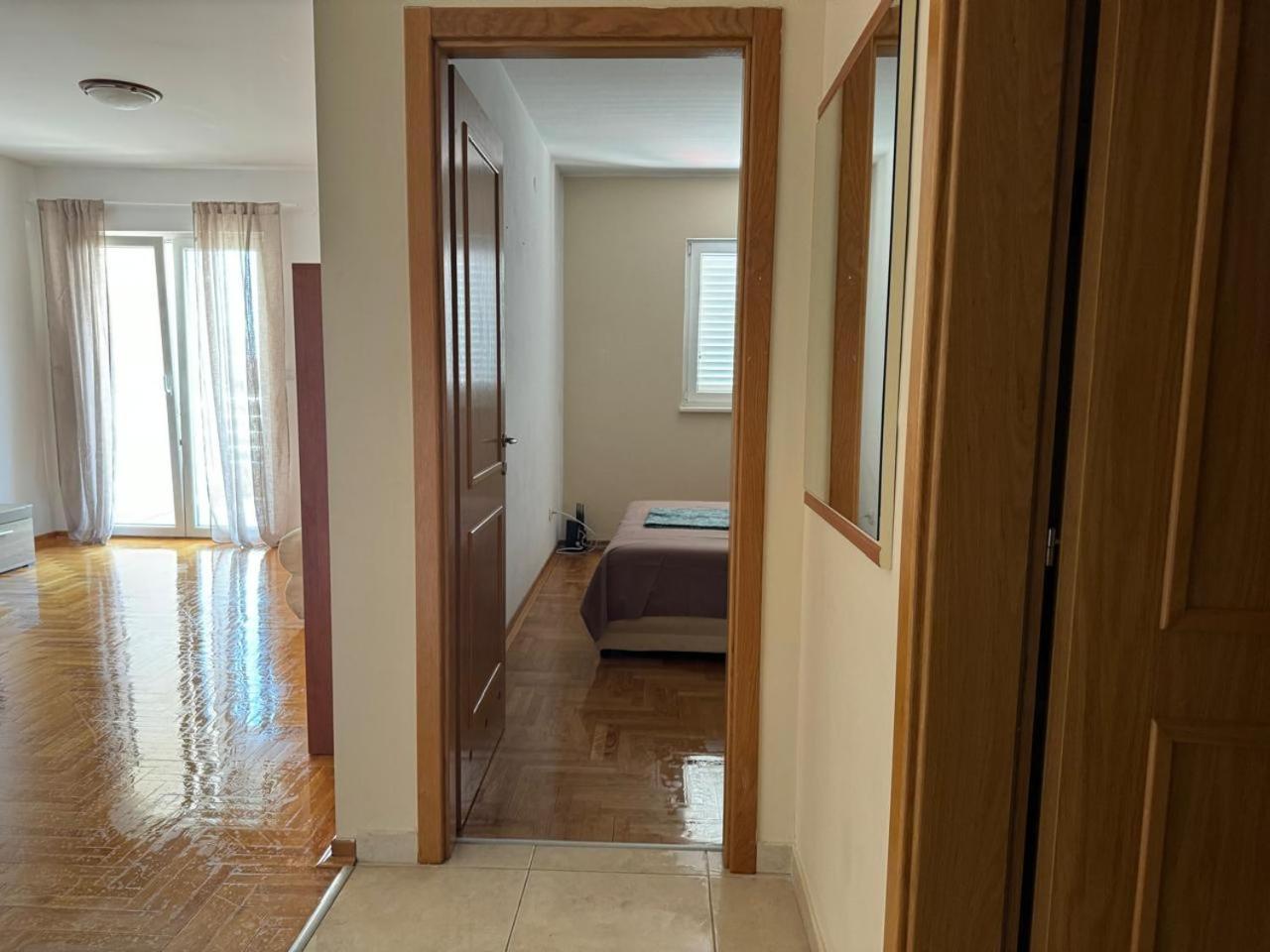 Apartments Montreal ブドヴァ 部屋 写真