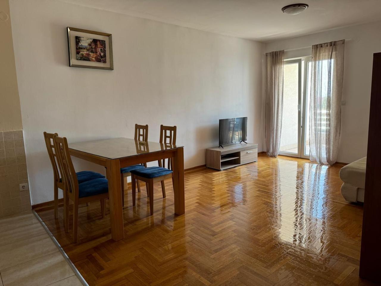 Apartments Montreal ブドヴァ 部屋 写真